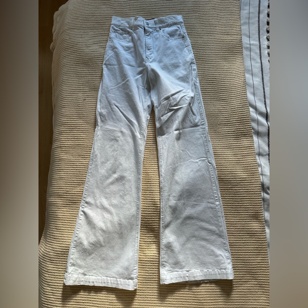 Express Classic White Bellbottom jeans